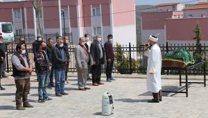 Yanan evde ölen kişi toprağa verildi!