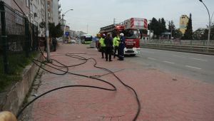 Yüksek gerilim hattı koptu İzmit elektriksiz kaldı