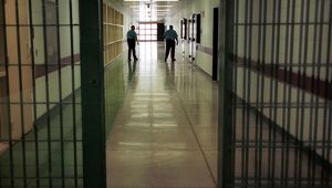 Bazı hükümlülerin izin süreleri 2 ay uzatıldı