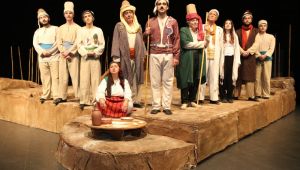 Bu oyunu canlı  izleyen 2 bin kişiye kitap