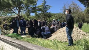 Cinayete kurban giden karı koca yan yana defnedildi