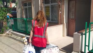 Evi yanan aileye belediyeden yardım eli