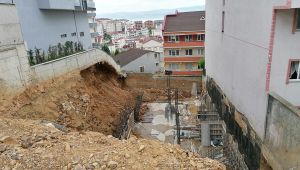 İnşaatın kayan temeli 24 aileyi evinden etti