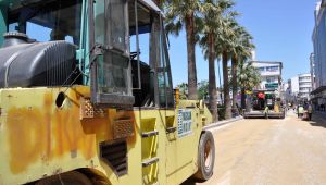 Karamürsel İnönü Caddesi altyapı çalışmaları sonrası asfaltlanıyor