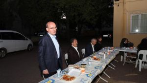 Güler ve Büyükgöz sağlıkçılarla birlikte iftar yaptı