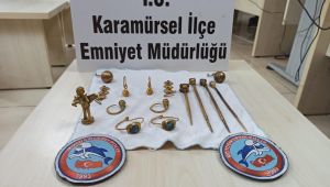 Polisin şüphelendiği araçtan tarihi eserler çıktı