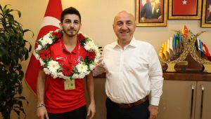 Şamdan’a Darıca’da şampiyonlara yakışan karşılama