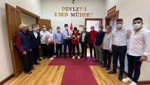 Şamdan'a bir onur da Darıca Kaymakamından!