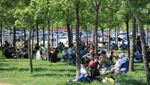 Tam kapanma sonrası sahiller doldu