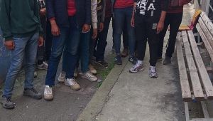 TEM’de durdurulan otobüsten 16 düzensiz göçmen çıktı