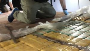 TEM’deki aracın tabanından 139 kilo 350 gram eroin çıktı