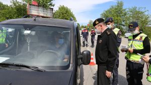 Trafik Haftası’nda jandarma ekipleri, sürücüleri bilgilendirdi
