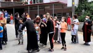 Yalıtım sırasında yanan binanın çatısı kullanılamaz hale geldi