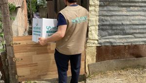 Yeniden Refah Gebze'de yardım dağıtıyor!