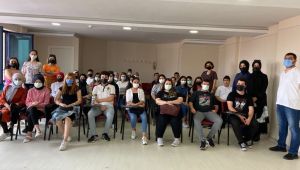 200 öğrenci İzmit Belediyesinden mezun oldu