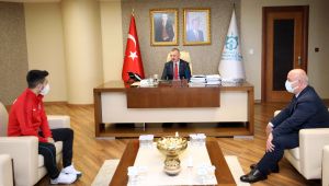 Başkan Büyükakın, ‘’Eray ile gurur duyuyoruz’’