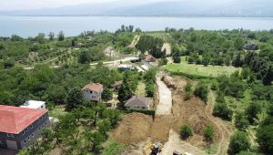 Eşme’de depo inşaatı ve dere ıslahları devam ediyor