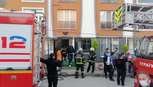 Evde çıkan yangında yaşlı adam hastanelik oldu