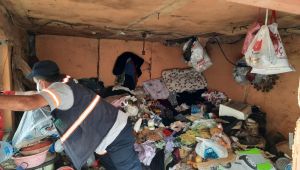 Gebze Belediyesi çöp evi temizledi!