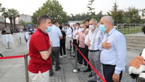 Başkan Büyükgöz Gebzelilerle bayramlaştı