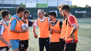 Başkan Çiftçi, gençlerle maç yaptı