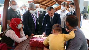 Büyükakın, hasta ve yakınlarını ziyaret etti