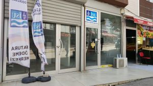 Sahte makbuz verip yüzlerce kişiyi dolandırdılar