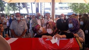 Eski ilçe başkanı toprağa verildi