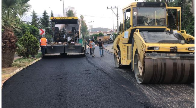 Gölcük'teki iki önemli caddede üstyapı çalışması