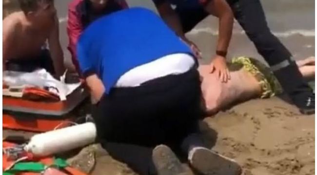 İki kardeş yüzmek için girdikleri denizde can verdi