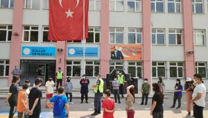 Jandarmadan öğrencilere eğitim desteği