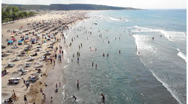 Kandıra’da üç bölgede denize girme yasağı kaldırıldı