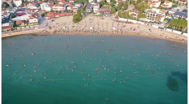Kandıra Plajları tatilcilerle doldu