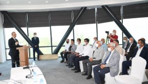 Vali Yavuz, Derince'deki muhtarlarla bir araya geldi