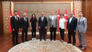 Vali Yavuz, LGS’den 500 tam puan alan Elif Seçkin’i ödüllendirdi