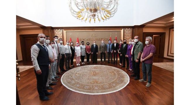 Vali Yavuz, personelin bayramını tebrik etti