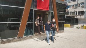 Yaşlı adamı soyan şahıslar yakalandı