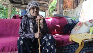 90 yaşında, yüzünde tarihin izlerini taşıyor