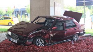 Bu araçtan burunları bile kanamadan çıktılar