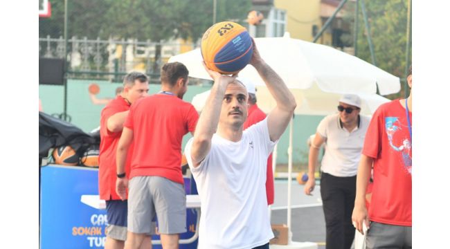 Çayırova'da sokak basketbolu coşkusu