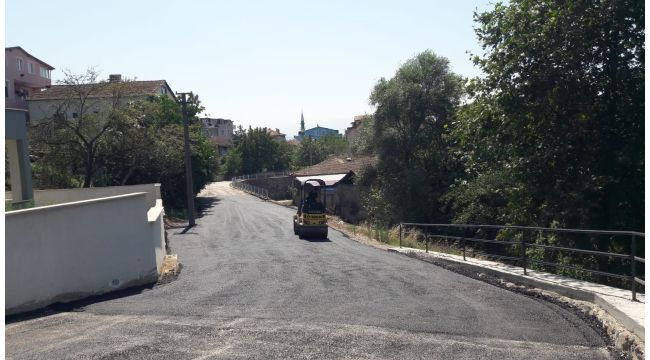 Derince'de yol çalışmaları sürüyor