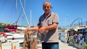 Gebze'de balıkçılar deniz altındaki müsilajdan şikayetçi