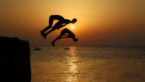 Gün batımı eğlencesi, eşsiz manzaralar oluşturdu