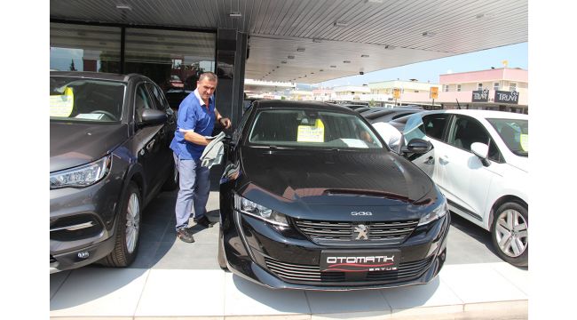 İkinci elde yaprak dahi kımıldamıyor