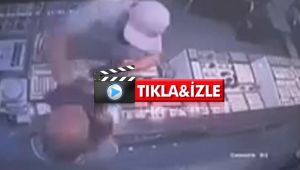 Kuyumcunun yüzüne taşla vurup altınlarla kaçtı
