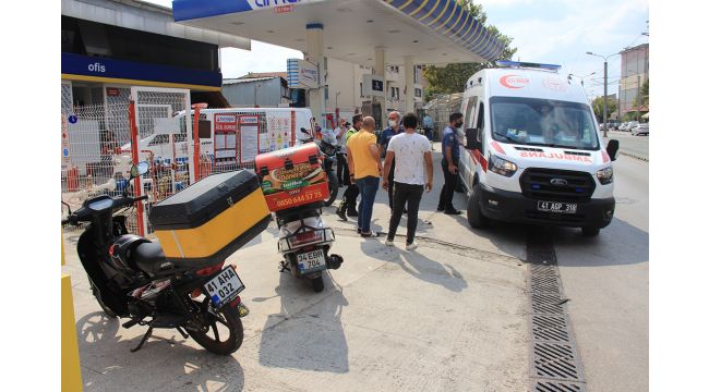 Otomobile arkadan çarpan kurye yaralandı