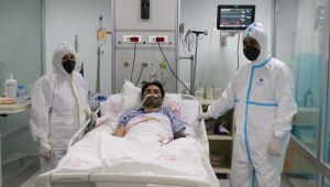 Aşı olmayı erteledi, ölümden dönünce böyle seslendi!