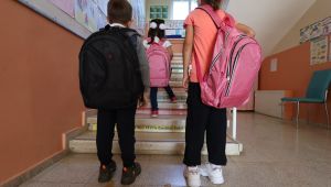 Birinci sınıfların okul çantası Büyükşehir’den