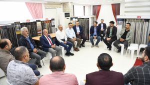 Çiftçi, esnafları dinliyor