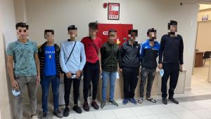 Durdurulan otomobilden 7 düzensiz göçmen çıktı